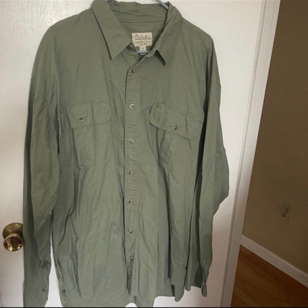Men’s Button-Up Dress Shirt